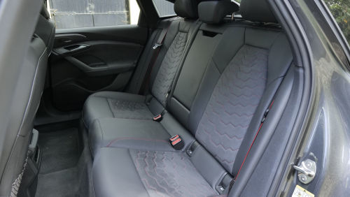 AUDI A6 E-TRON AVANT 315kW Quattro 100kWh Sport 5dr Auto [S+V] view 9